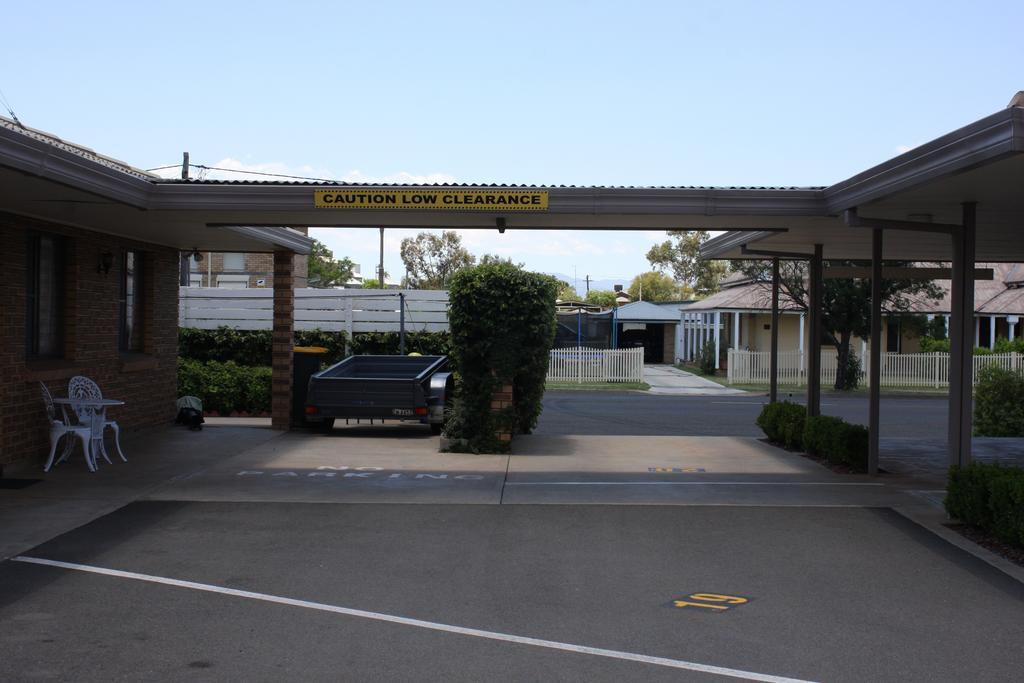Mid Town Inn Narrabri Exterior foto